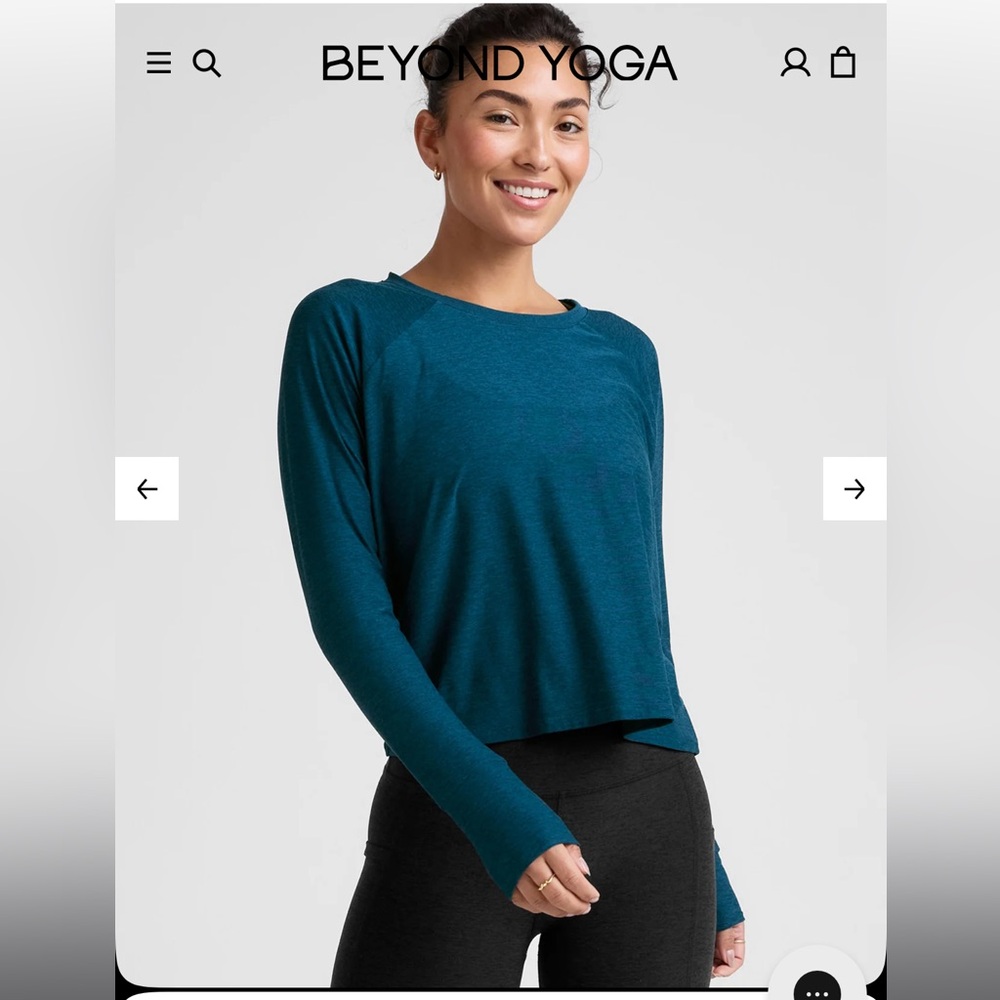 Beyond Yoga featherweight daydream pullover top